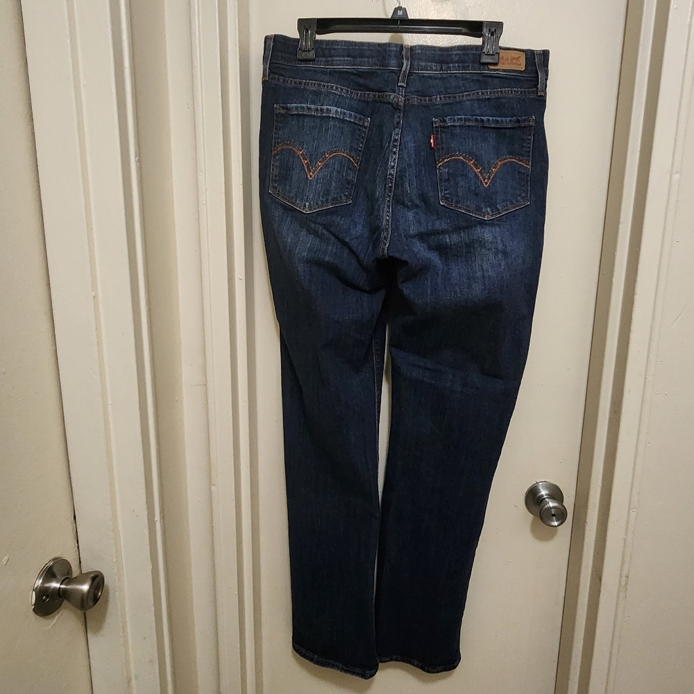 Levi's Dark blue wash straight leg jeans. Size 32× 32. - Picture 6 of 8
